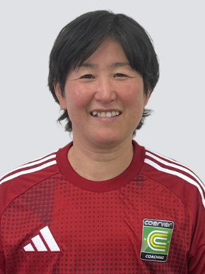 山岸　靖代