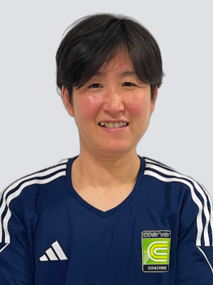 山岸　靖代